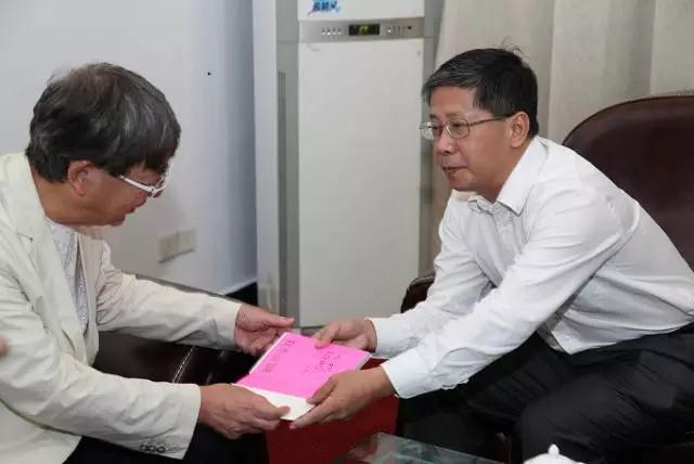 早在下午1点,建筑与城市规划学院龚兆先院长,赵阳副院长,漆平老师